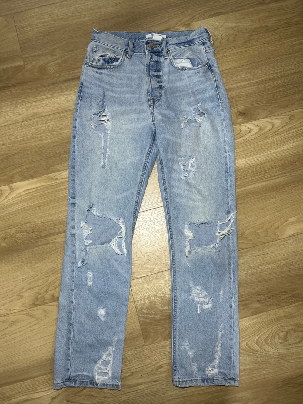 Forever 21 Light Wash Denim Jeans with Gold Stitching